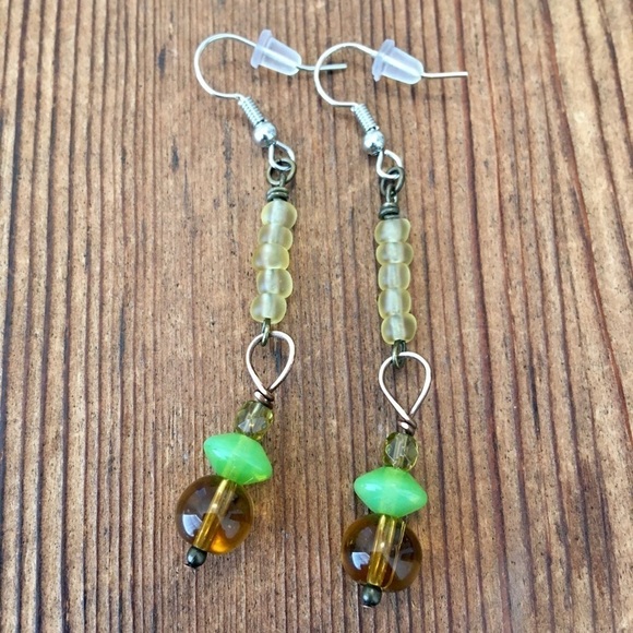 * Ladies Beaded Dangle Earrings,  Handmade Ladies Earrings - Picture 1 of 2